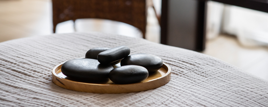 L.M. Spa Alamanda - 60 Minute Hot Stone Massage